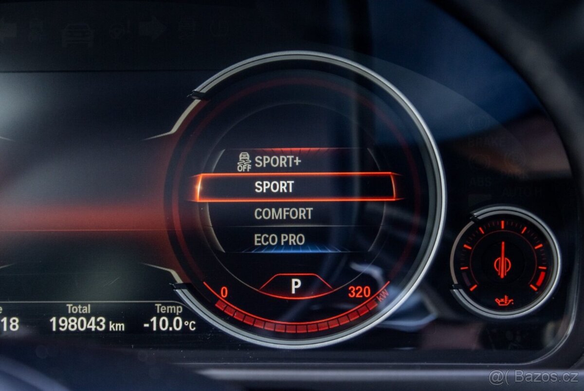 BMW Rad 5 M550d xDrive / HEADUP / PANO / ACC - 17