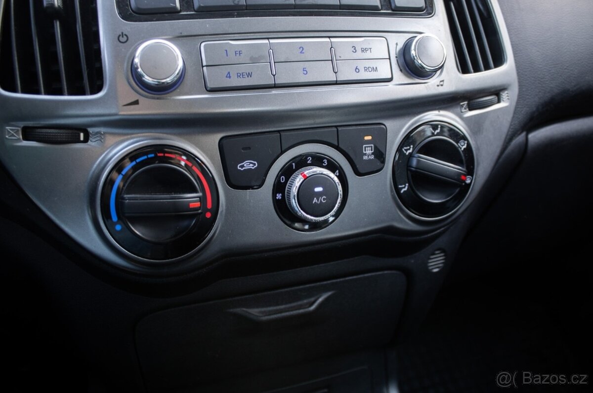 Hyundai i20 1.25, 62.5kW (2013) - 17