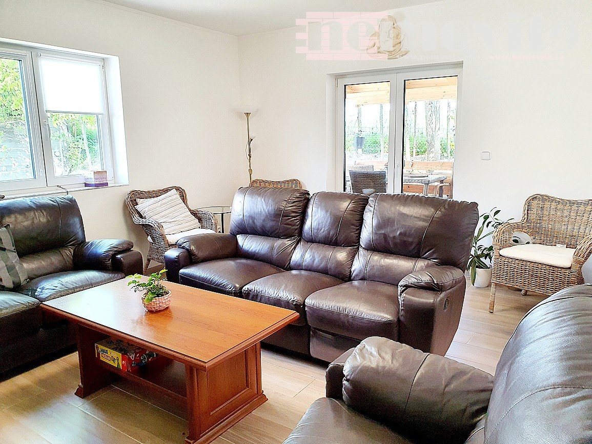 Exkluzivně nabízíme na prodej rodinný dům s dvěma bytovými j - 17