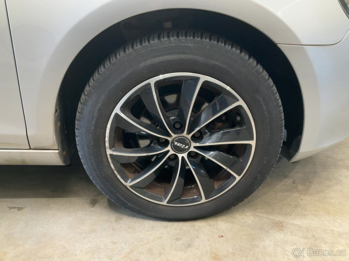 Volkswagen Golf 6 1.4Mpi 59KW COMFORTLINE 132 tis km 7/2009 - 17