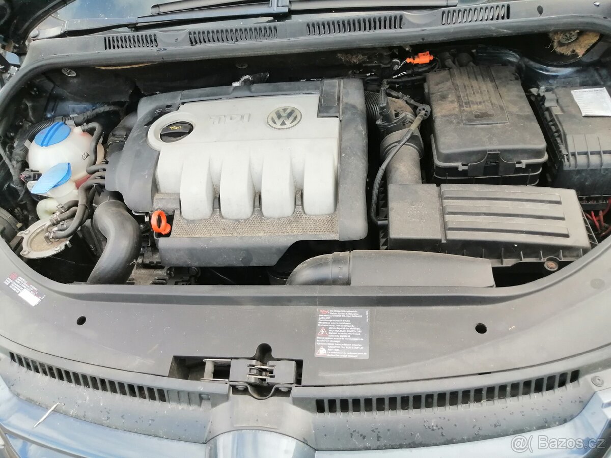 Prodám wolsvagen golf plus. - 17