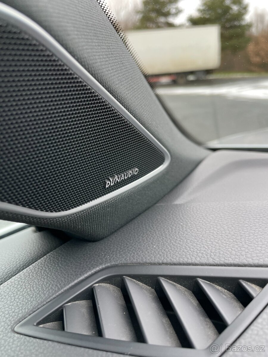 Volkswagen Touareg 4.0 TDI V8 R-Line 4Motion - 17