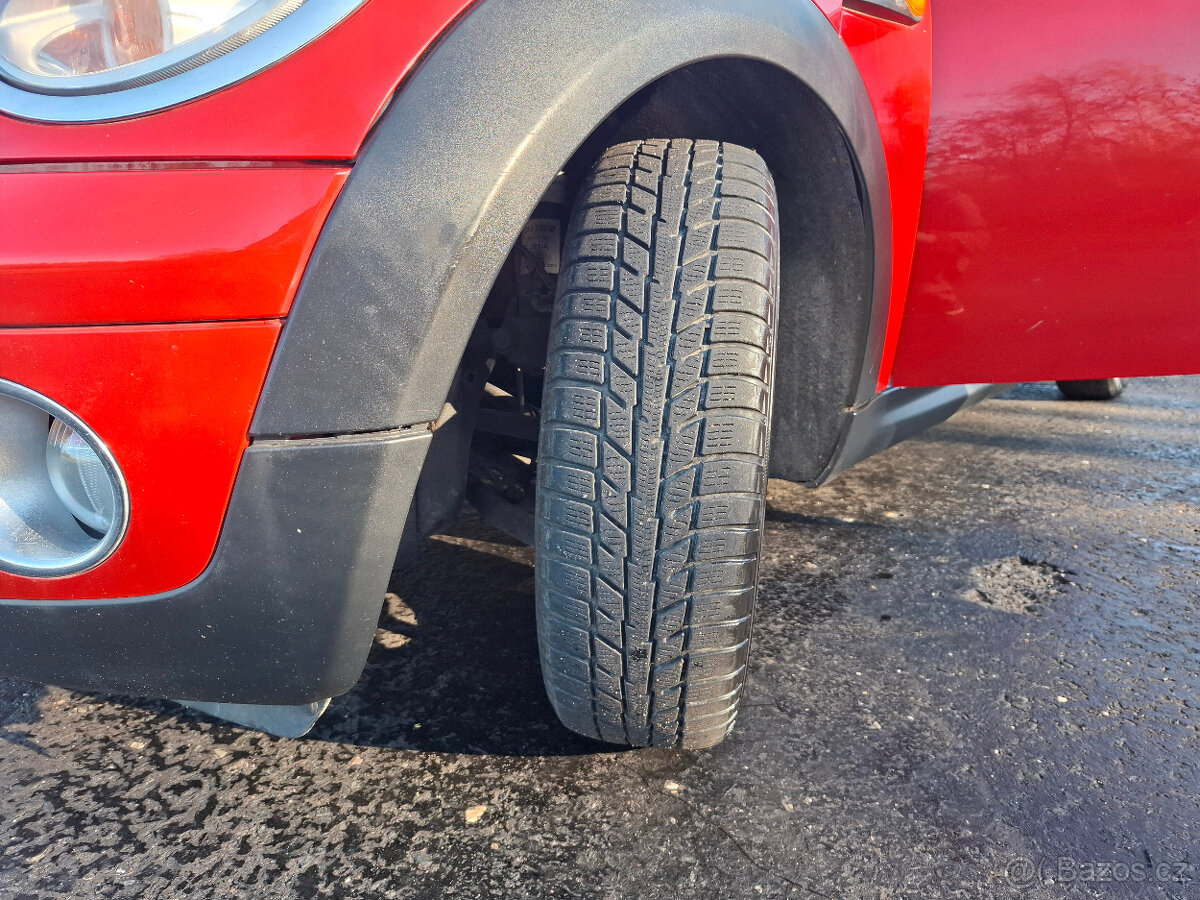 Mini Cooper 1.6 88kW,klimatizace,vyhřívané sedačky - 17