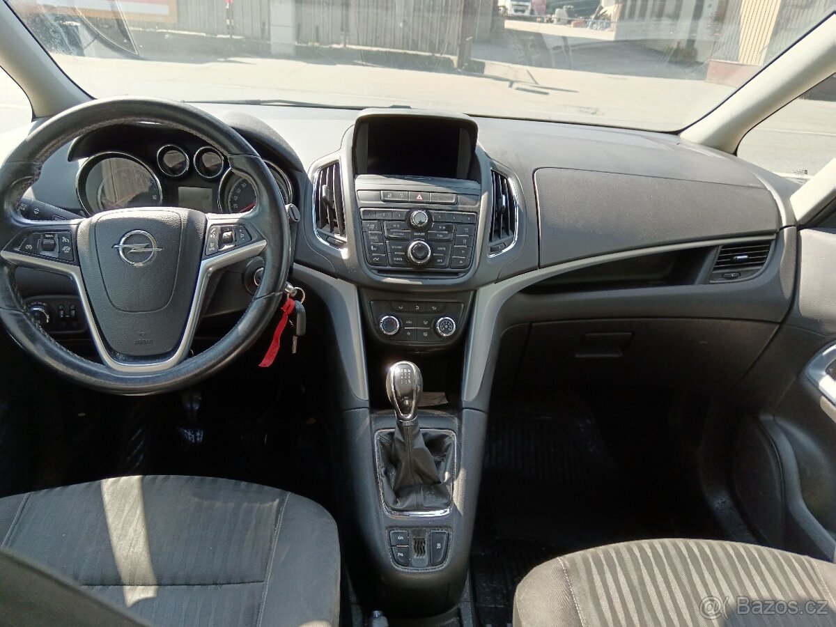 opel zafira - 17