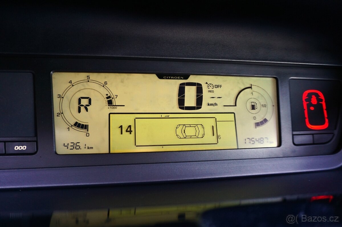 CITROEN C4 PICASSO 1,6 THP EXCLUSIVE ROBOTICKA PŘEVODOVKA - 17
