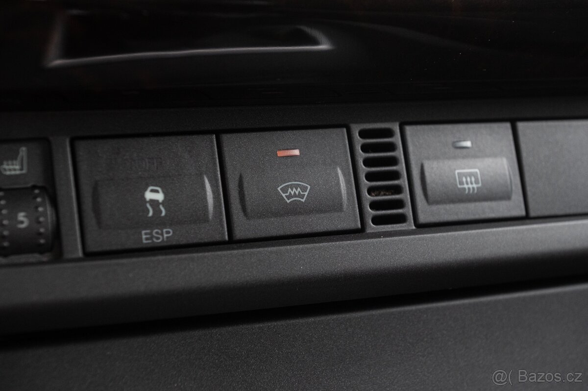 FORD FOCUS Ghia 1.6 85kw NOVÁ STK - 17