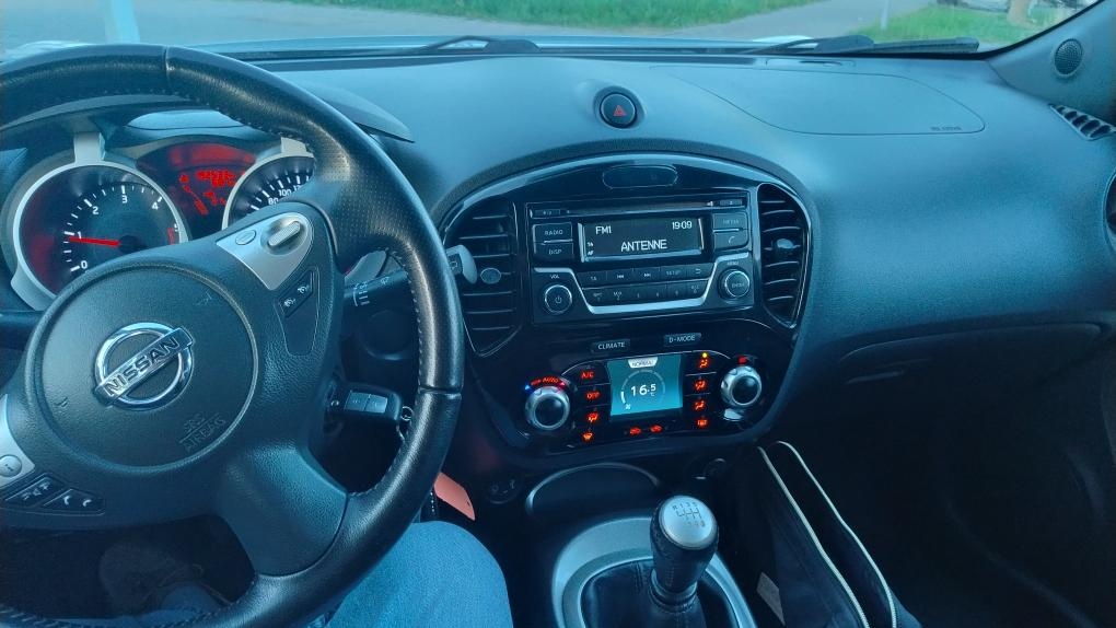 NISSAN Juke dCi 110 CONNECT EDITION rok 07/2015 - 17