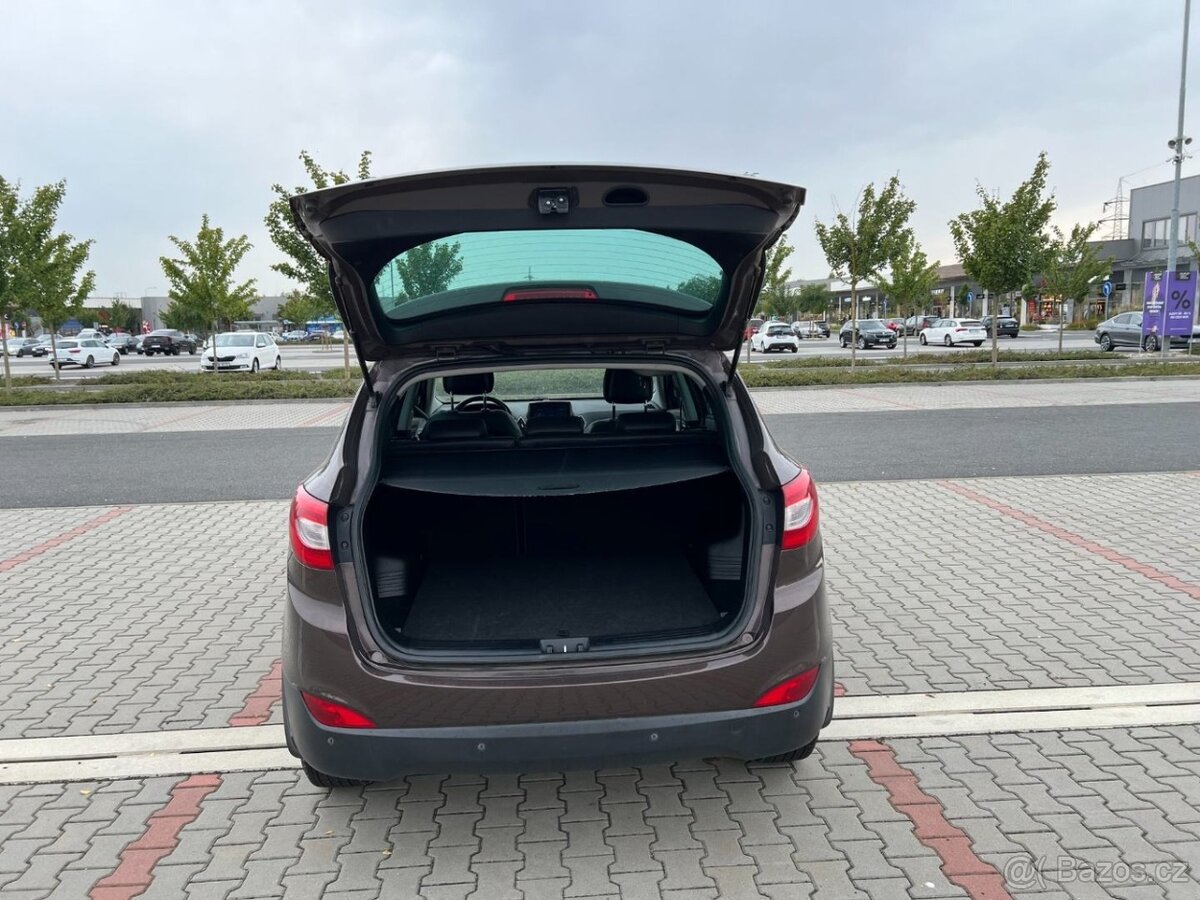 Hyundai IX35 1.7 CRDi 85kw ČR NAVI TOP VÝBAVA - 17