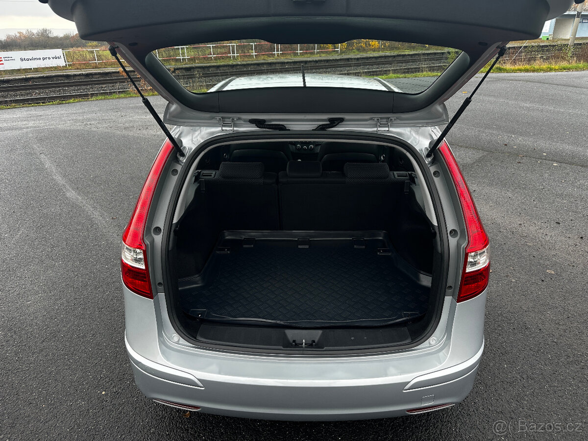 HYUNDAI i30 CW, 1.6 CRDi, r.v. 2011 - 17