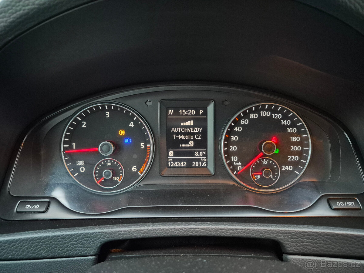 VW Multivan 2,0 TDI/DSG/4x4/1. MAJITELKA/TAŽNÉ ZAŘ./2015/ - 17