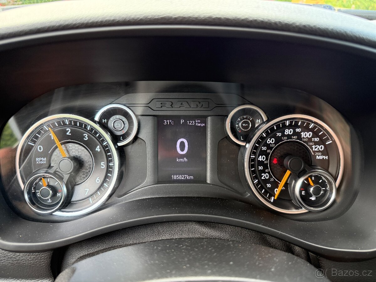 DODGE RAM 2500 LPG HEAVY DUTY 8feet - 17