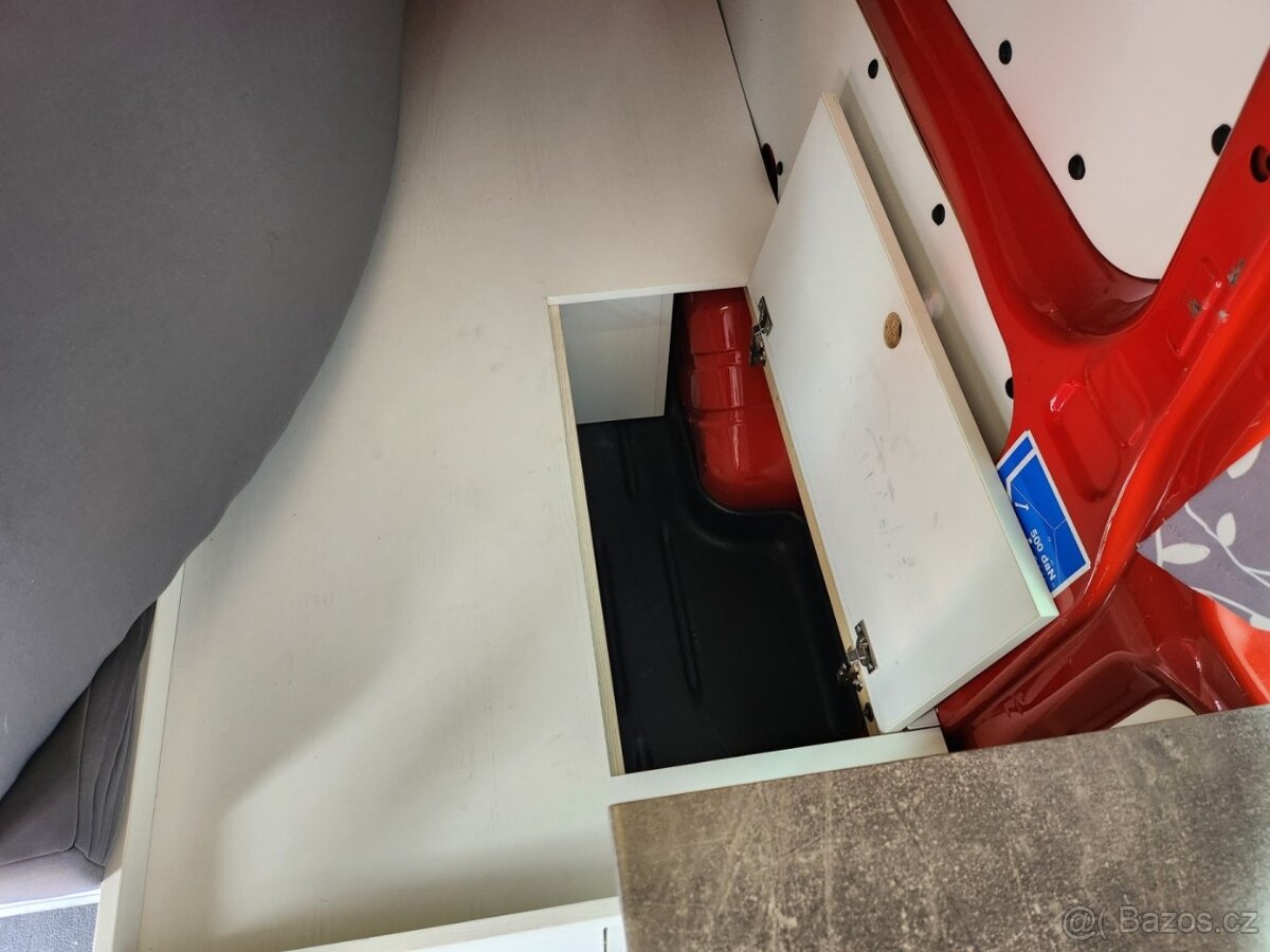 Ford Custom 2.0 tdci 96 kw ZADÁNO - 17