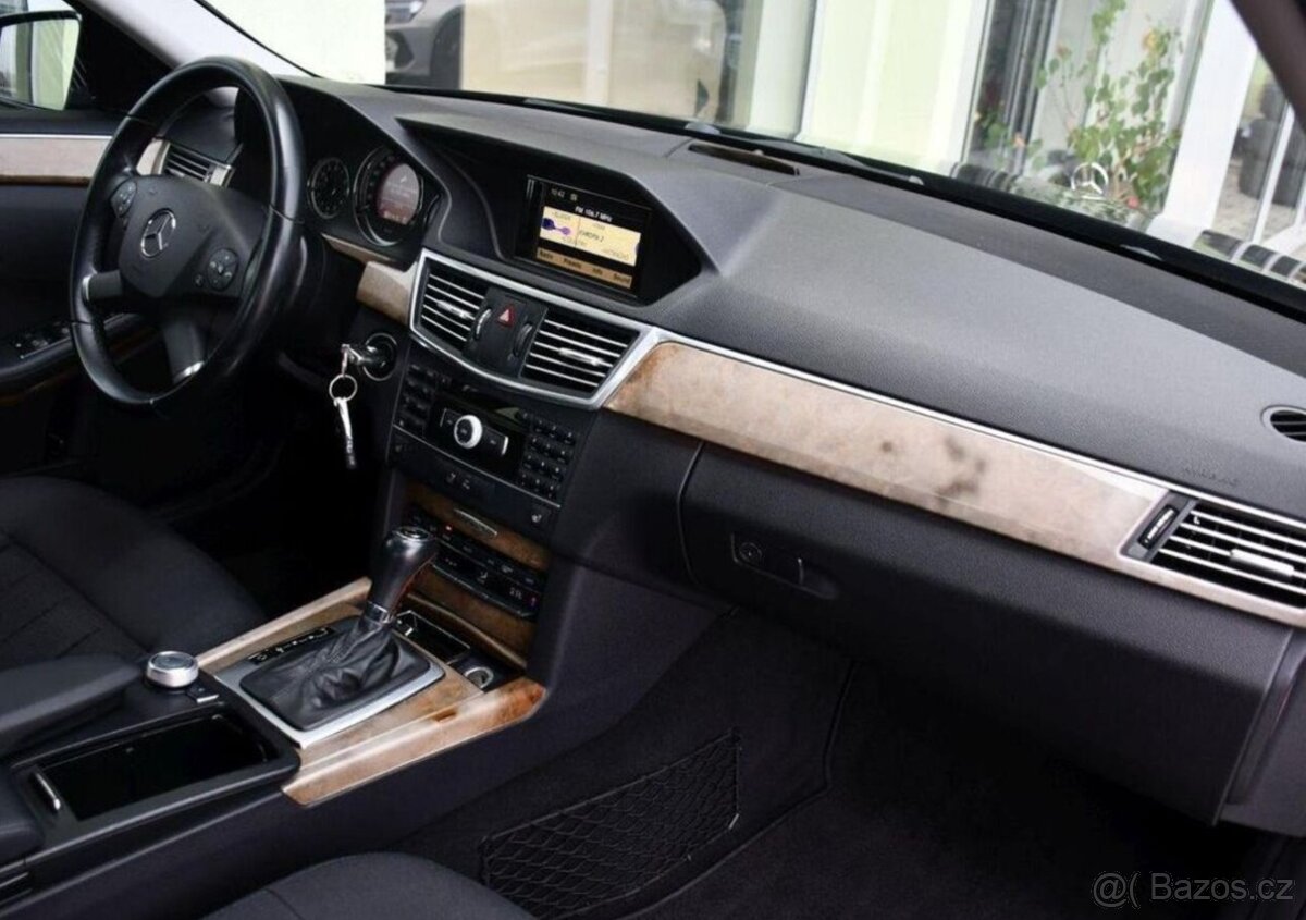 Mercedes-Benz Třídy E 220CDI ELEGANCE 125kW - 17