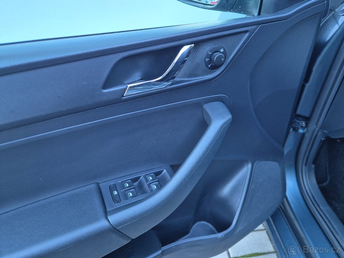 ŠKODA Rapid 1.2TSI 77kW Spaceback Ambition - 17