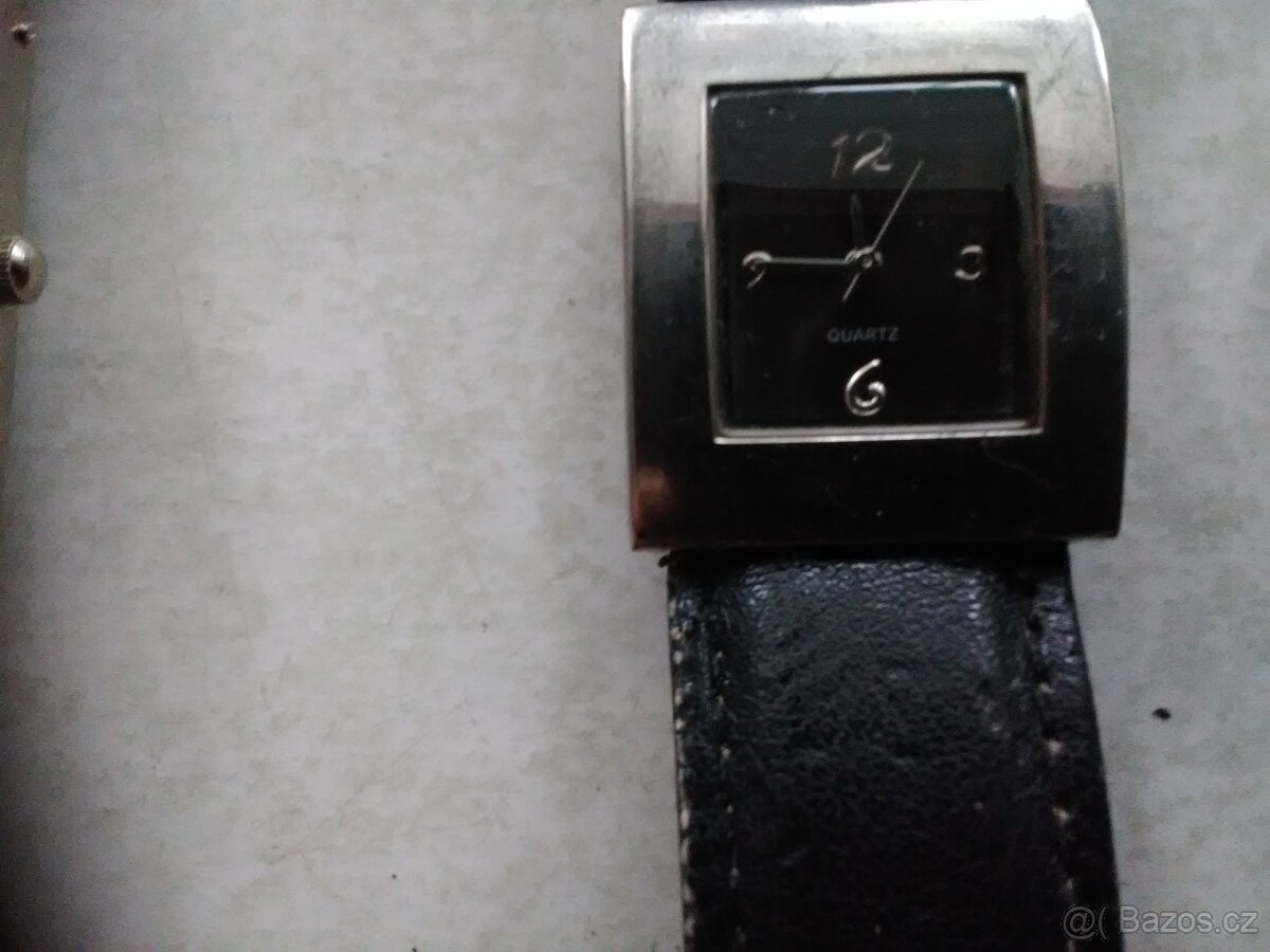 Prodám starší hodinky a budíky - nefunkční - 17