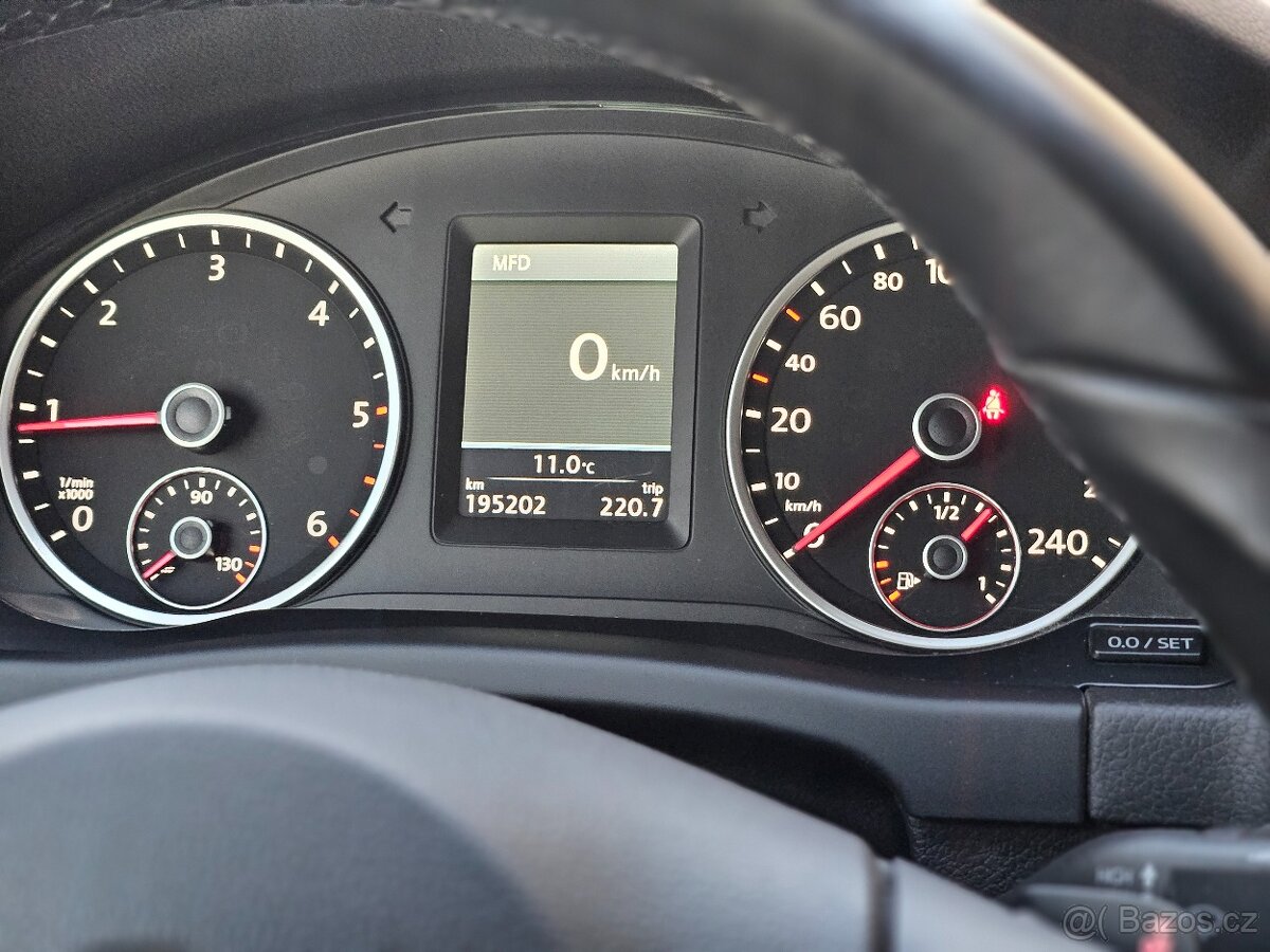 VW Tiguan 2.0 TDI 103kW DSG 4Motion NAVI KŮŽE TAŽNÉ - 17