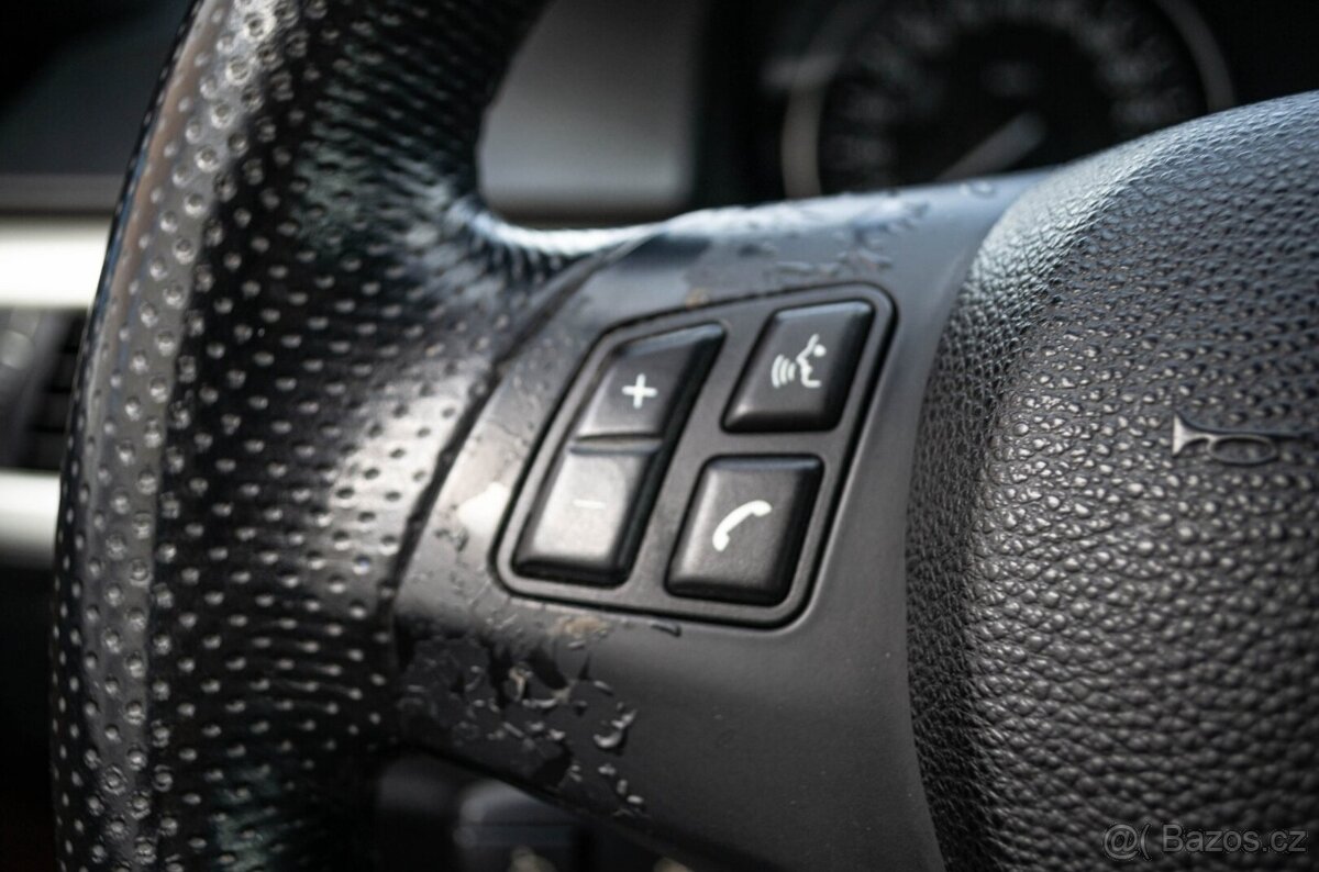 BMW Rad 3 325i A/T Cabiro E93 - 17