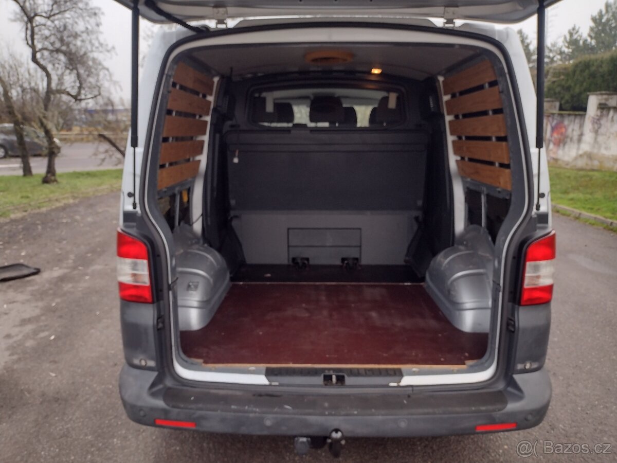 Volkswagen Transporter T5 2.0TDI 103kW - 17
