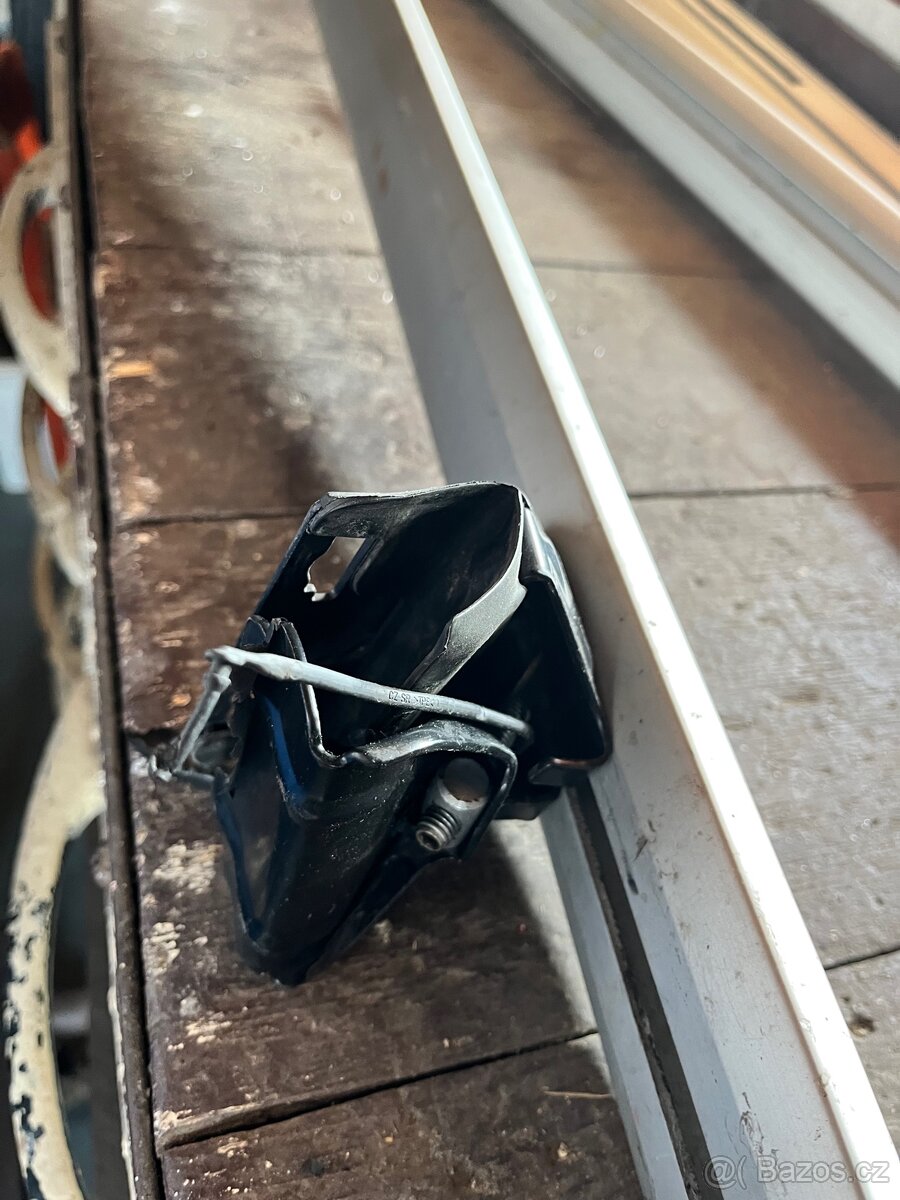 Tyče 115 cm a patky kompatibilní s Thule - 17