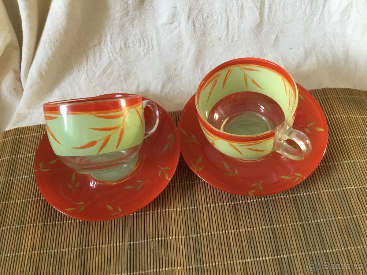 misa pevne sklo, ruzne sklenice - 17