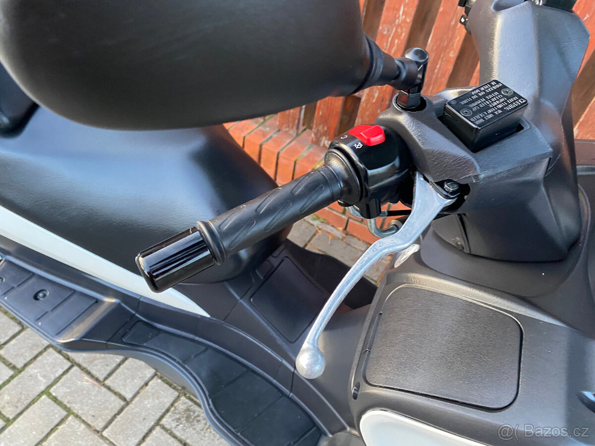 Suzuki Burgman 125 Nové v ČR - 17