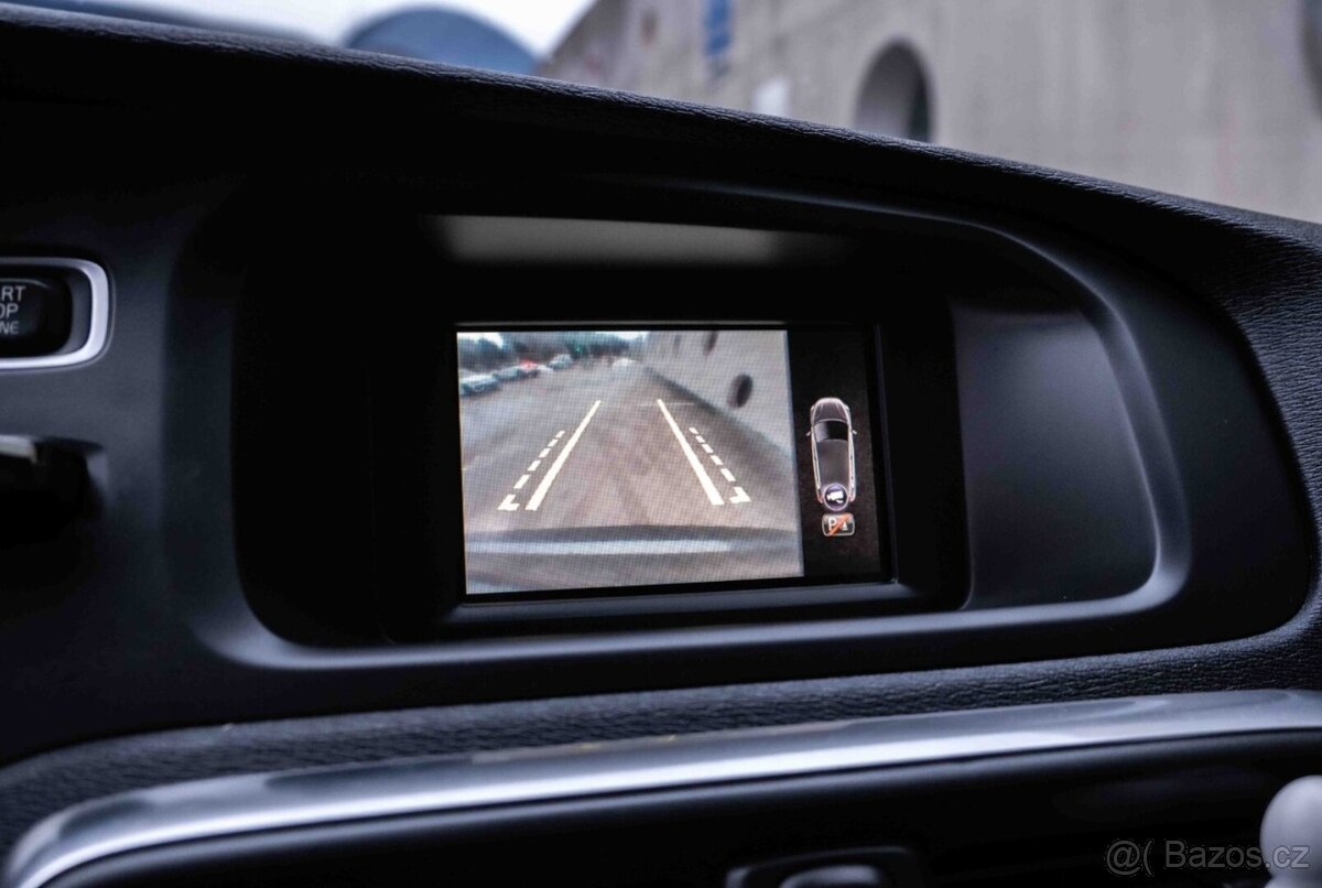 Volvo V40 T2 1.6L Momentum - 17