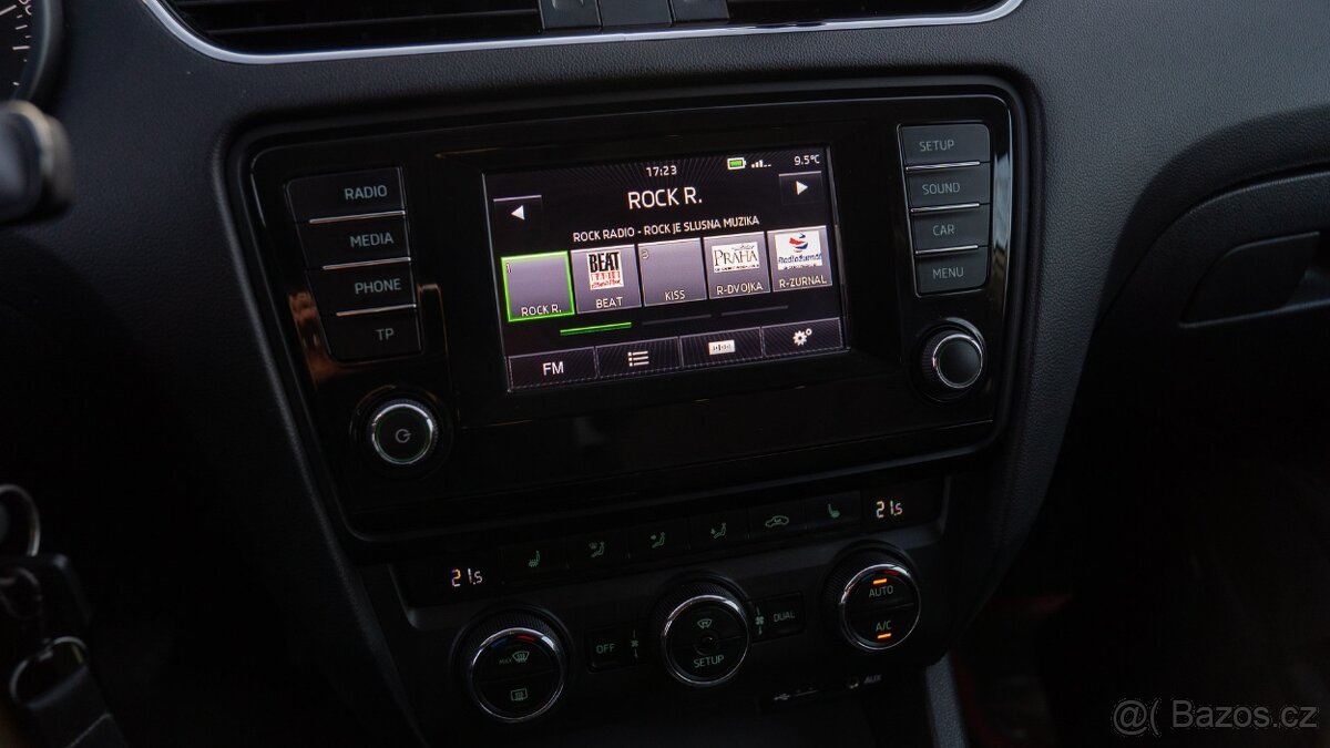 Škoda Octavia III COMBI dvě sady kol - 17