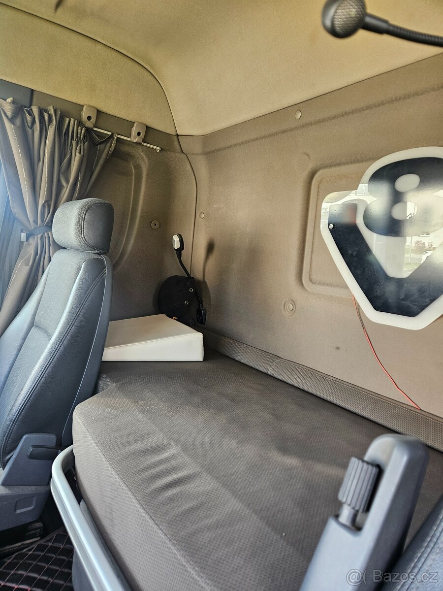 Scania R580 sklápěč - 17