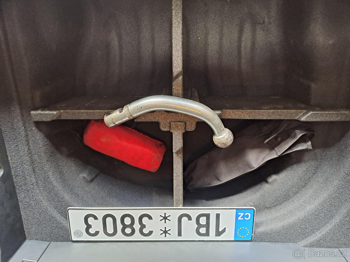 Volkswagen Golf 7 kombi 1.6 TDI - 17