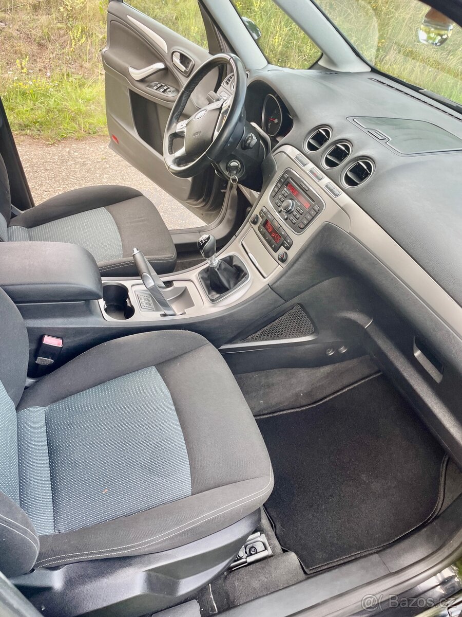 SLEVA Ford Galaxy Benzin 118 kW • 7 míst • TOP stav • 2012 - 17