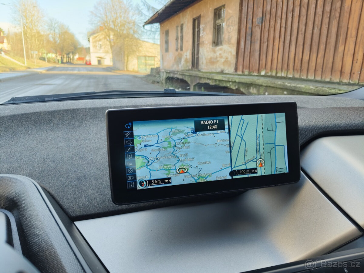 BMW i3 REX - s Range Extenderem - 17