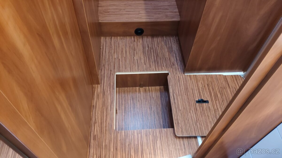 LAIKA KOSMO EMBLEMA 509 - 17