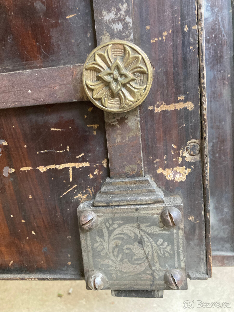 Trezor starožitný Popelka za 12.000 kč - 17