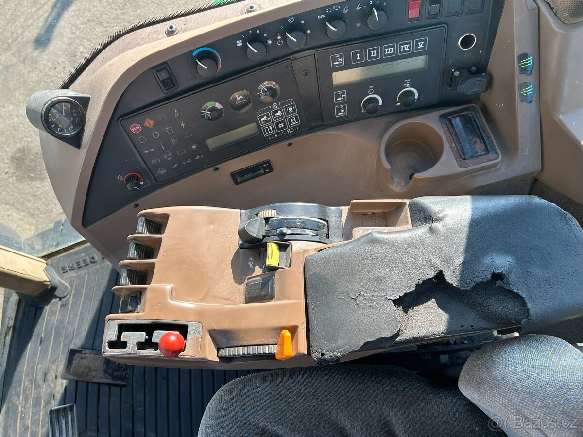 John Deere 8200 - 17