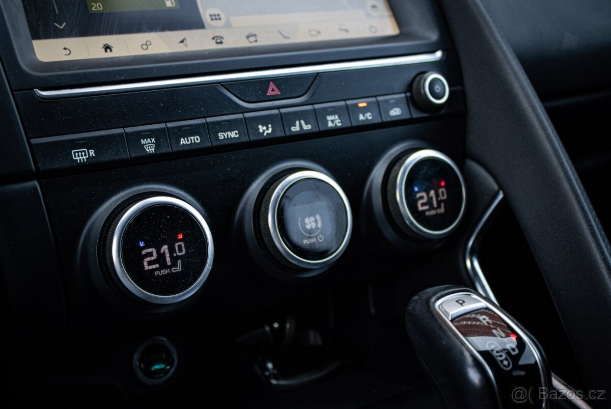 Jaguar E-Pace 2.0d R-Dynamic AWD | SK pôvod | Odpočet DPH - 17