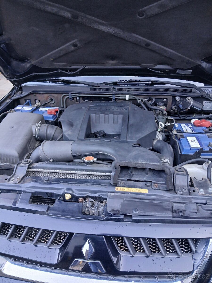 Mitsubishi pajero V60 - 17