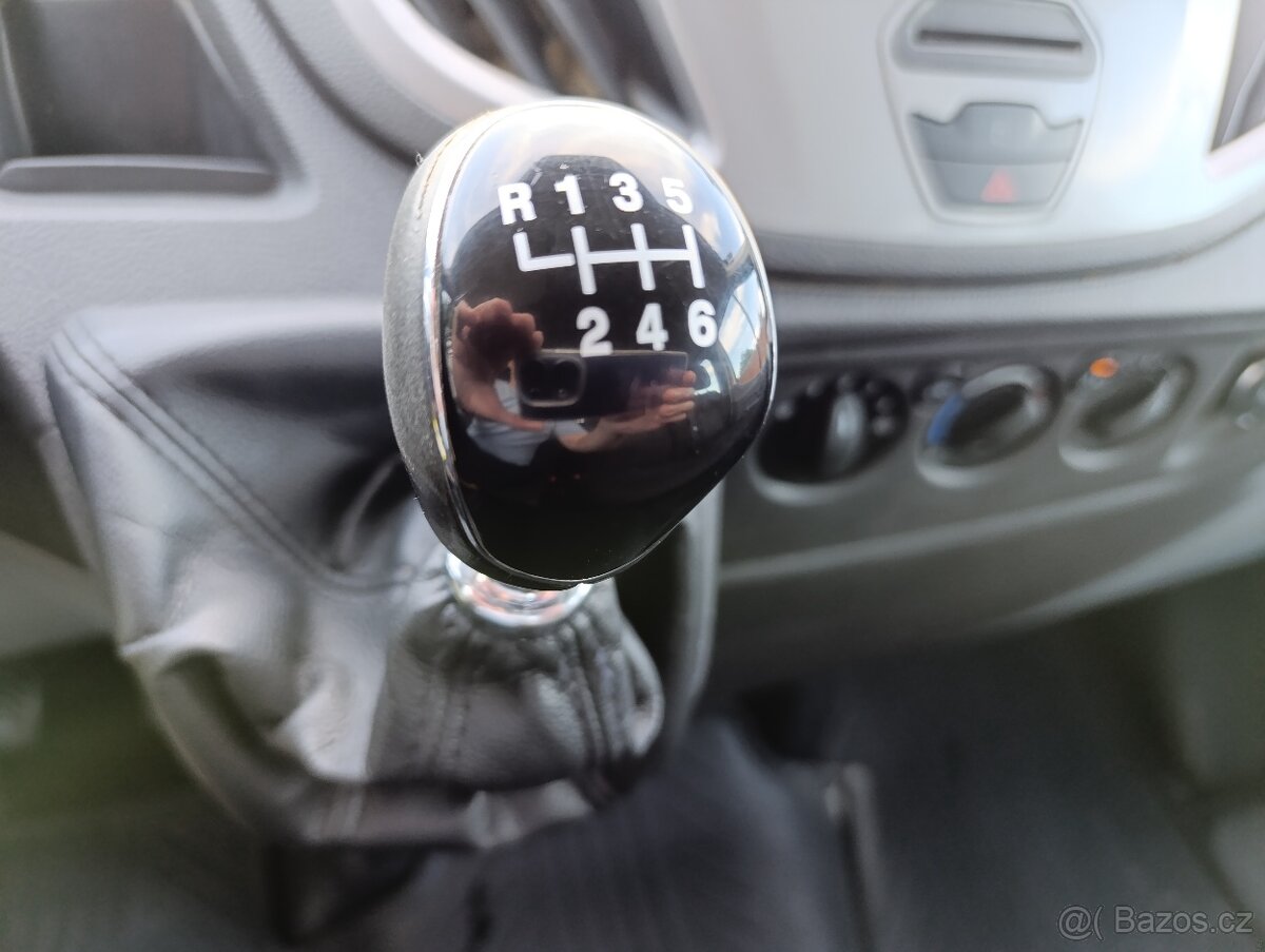 Ford Transit valník 7mist - 17