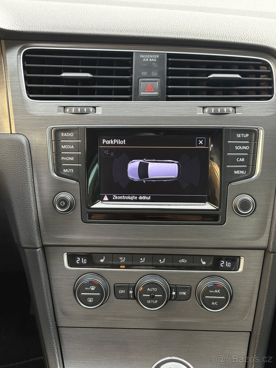 VOLKSWAGEN GOLF VII 1.6TDI PARKASSIST - 17