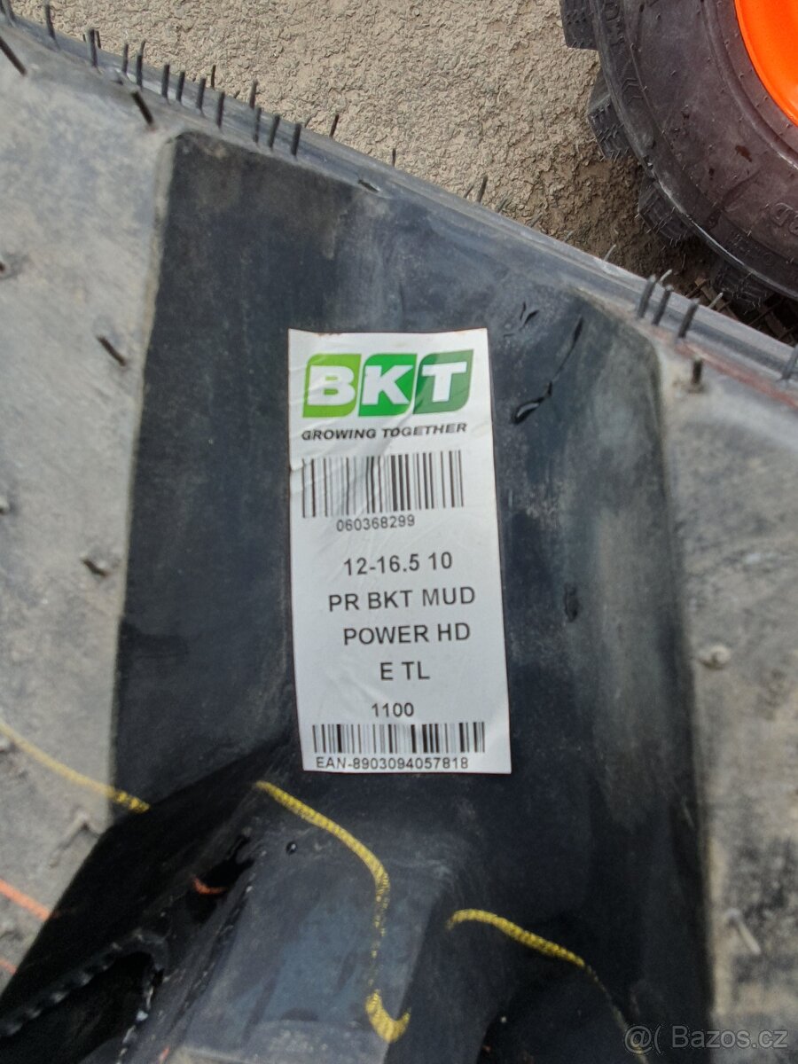 Kola Smykový nakladač - 17