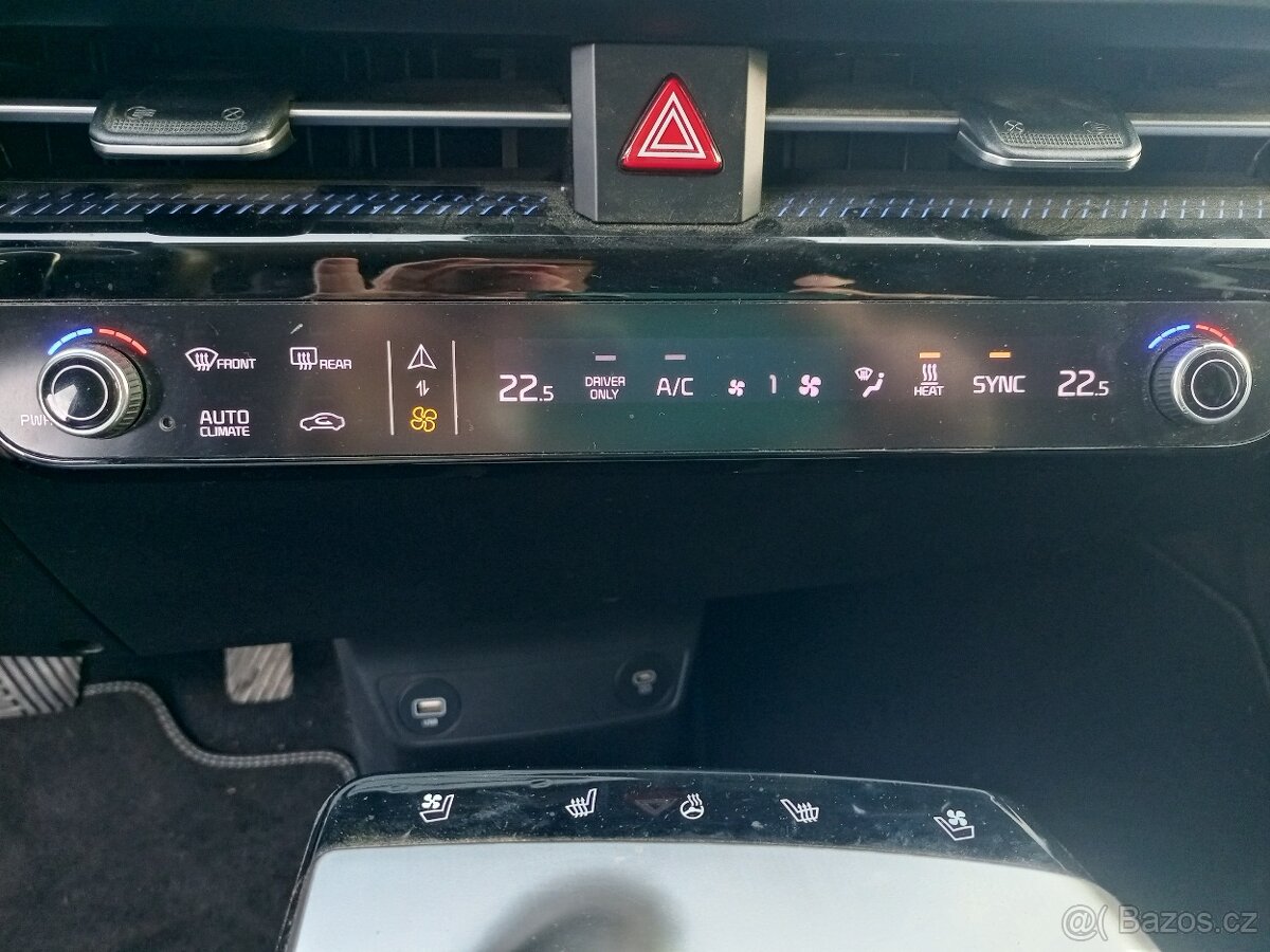 Kia EV6 - prodloužený dojezd - SOH 100 - Záruka - 17