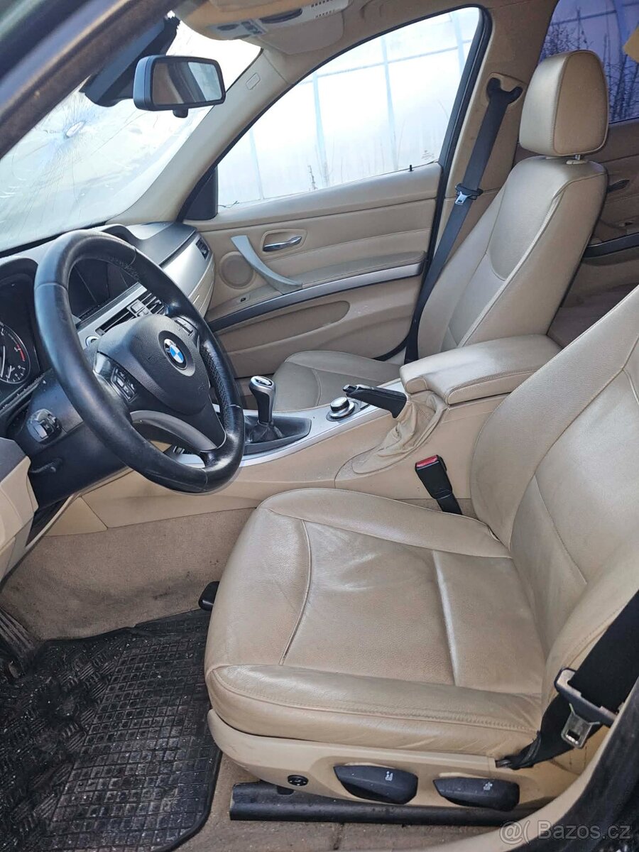 BMW e91 330d 2008 - Na náhradní díly - 17