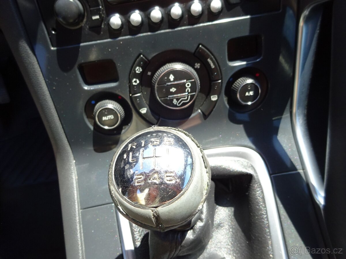 Peugeot 3008 1,6 HDI - 17