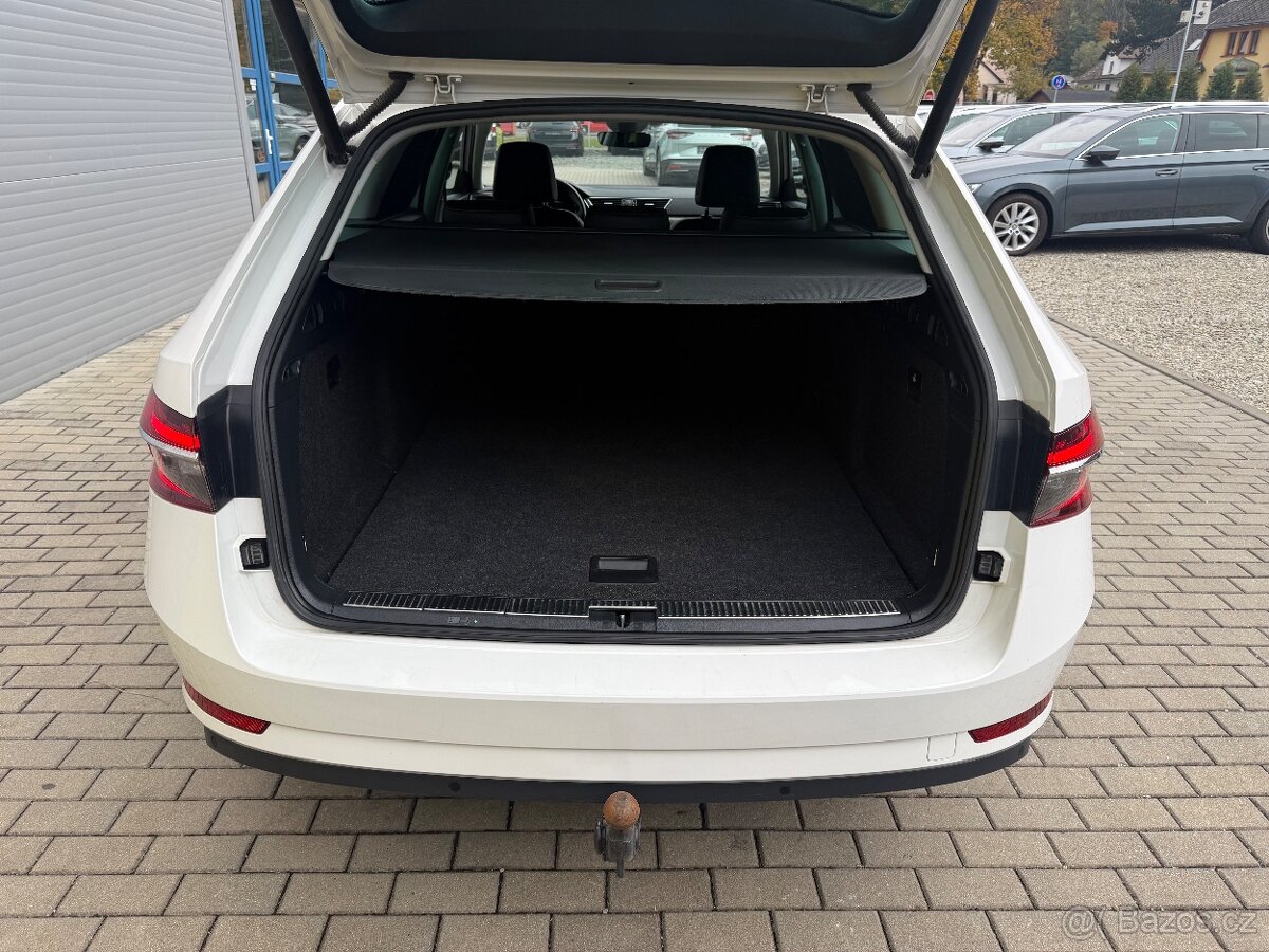 Škoda SUPERB 2.0 TDi DSG MATRIX VIRTUAL WEBASTO KAMERA TAŽNÉ - 17