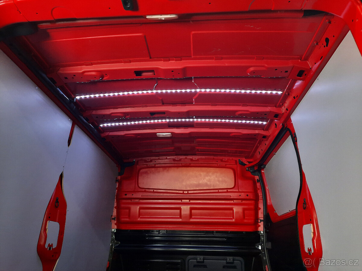 Renault Trafic 2,0 DCi - LED, Navi, Ťažné - 17