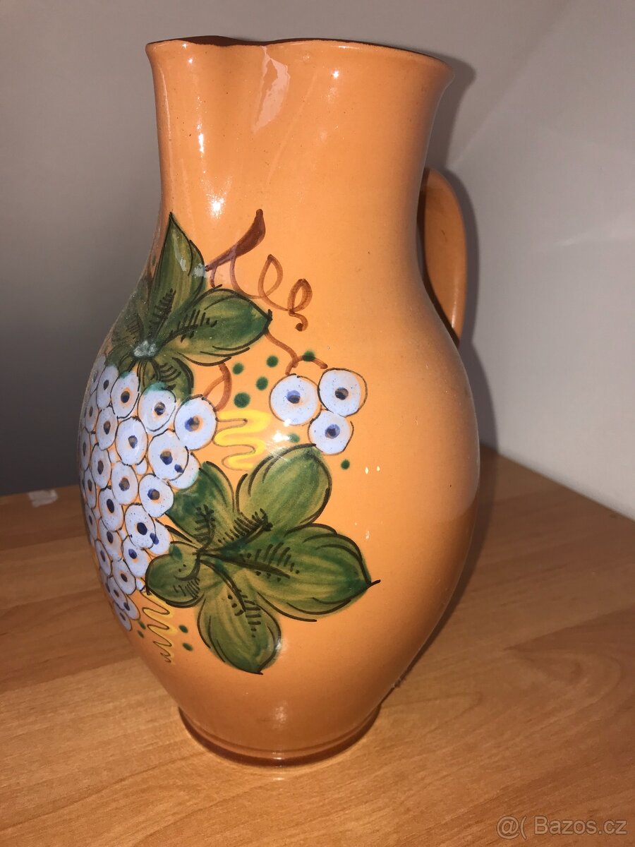 Sběratel nabízí staré keramické džbány - 17