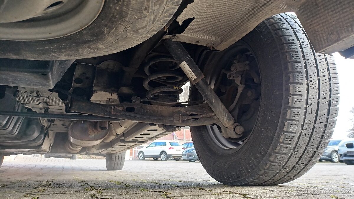 VW Transporter T6.1 LONG 110KW, DPH,senzory, pěkný - 17