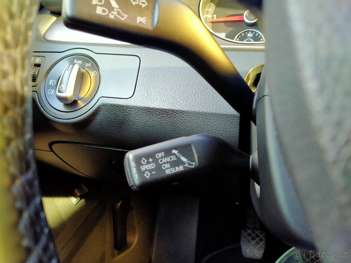 Volkswagen Passat 2.0 TDI, 103 kw Comfortline, Serviska - 17