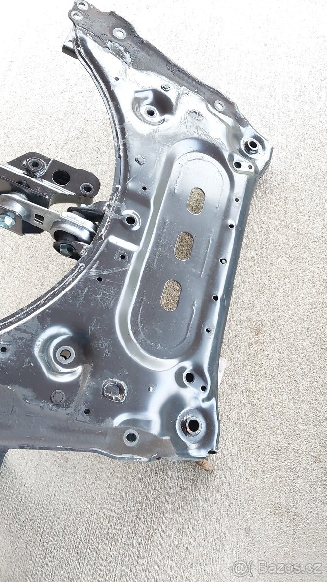 Nissan Qashqai J11: Nápravnice přední - 17