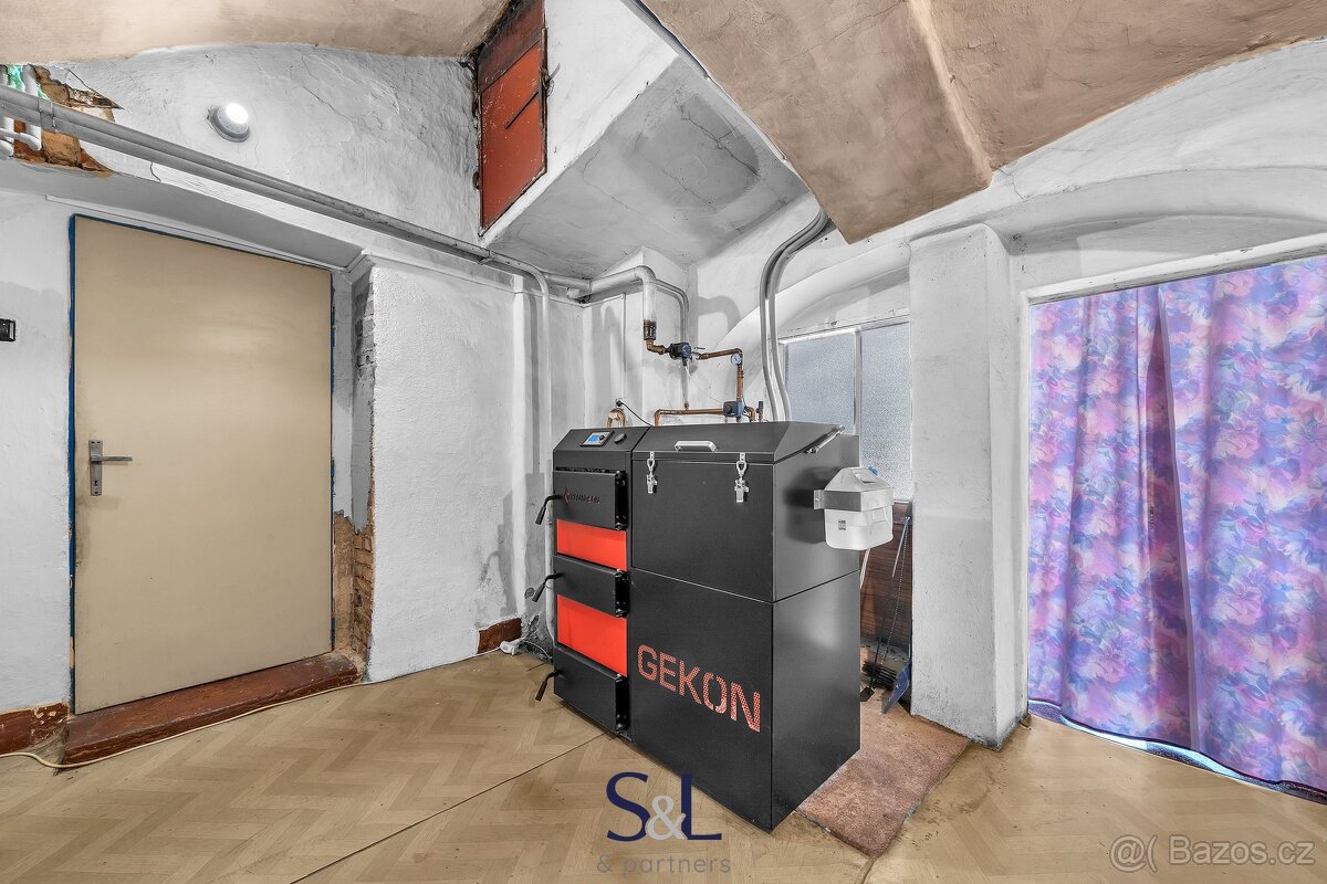 Prodej rodinného domu, 350 m² - Velenice, ev.č. 01011 - 17