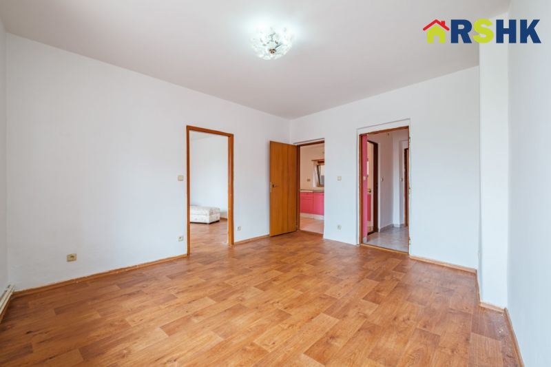 RD s 2 byty 3+1, garážemi, HK, ul. Zelená, pozemek... - 17